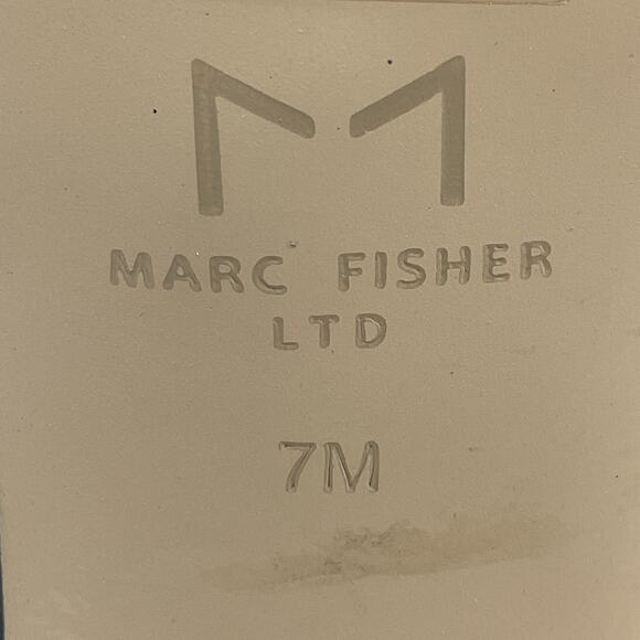 NEW Marc Fisher Carita Ankle Strap Heeled Sandals Black Size 7M - Picture 5 of 11